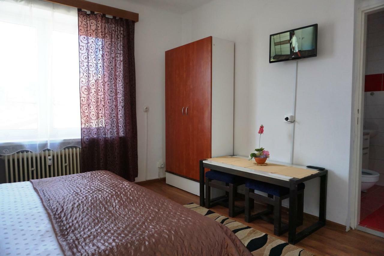 Batizovce Hotel Gula מראה חיצוני תמונה